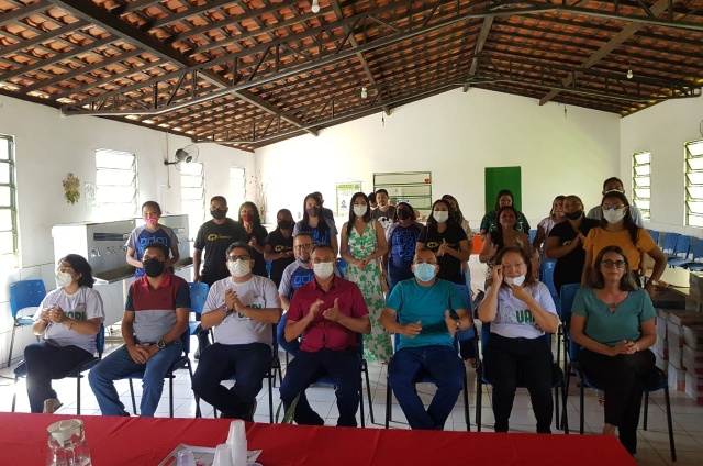 UAPI de Cocal de Telha (PI) recepciona alunos na retomada das aulas presenciais